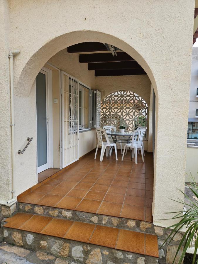 Casa Sebastian Villa L' Escala Екстериор снимка